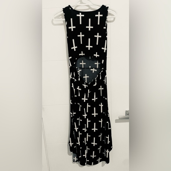 Cross Dress - Picture 2 of 4